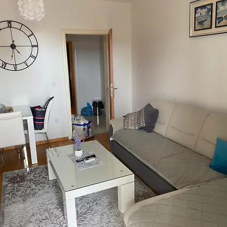 Apartment Sim1